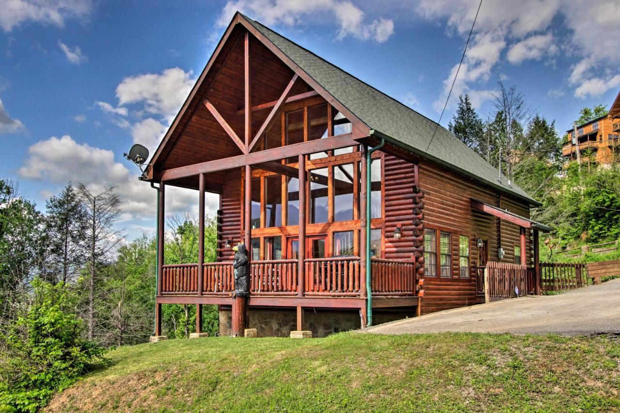 Expansive Gatlinburg Cabin Hot Tub, Deck And Grill! Bagian luar foto